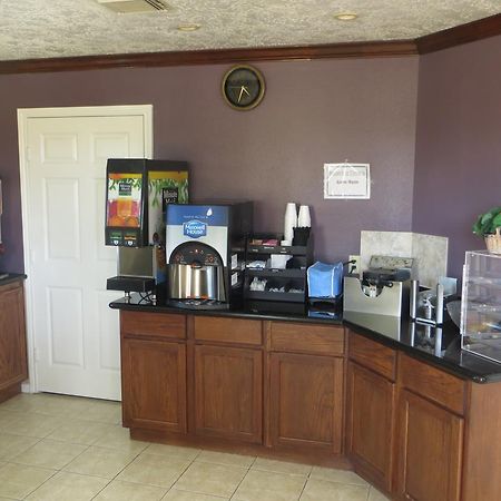 Americas Best Value Inn & Suites Hempstead Exteriör bild