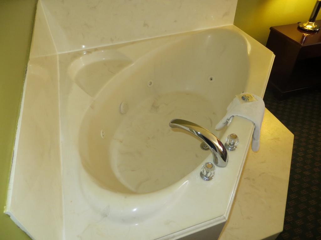 Americas Best Value Inn & Suites Hempstead Rum bild
