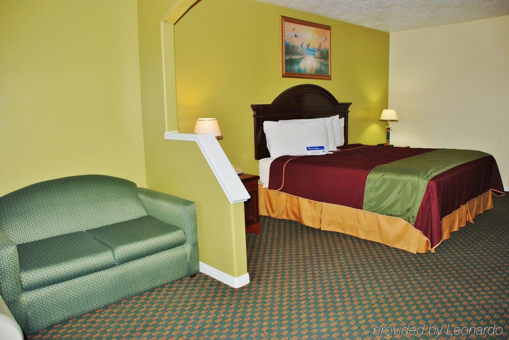 Americas Best Value Inn & Suites Hempstead Exteriör bild