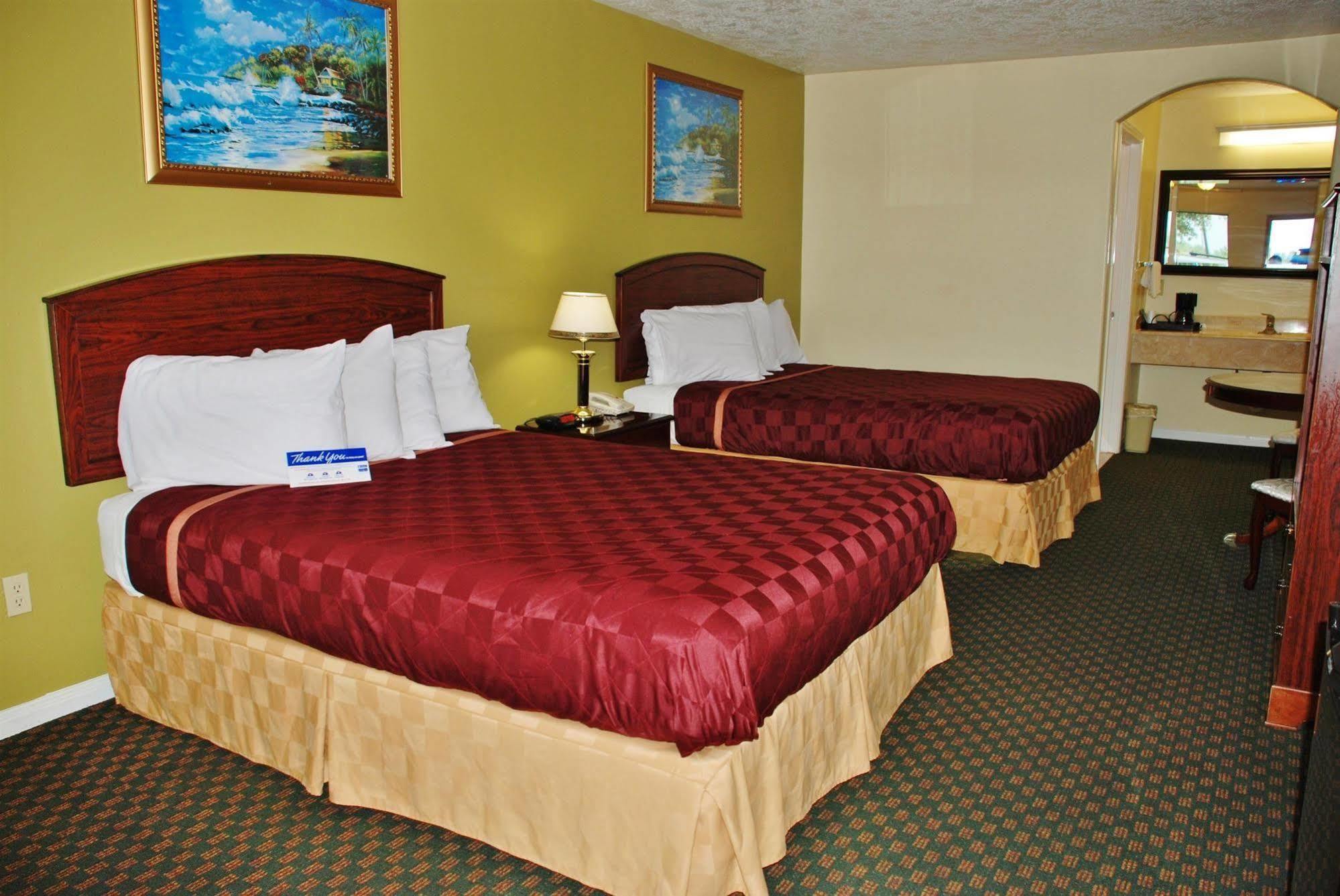 Americas Best Value Inn & Suites Hempstead Exteriör bild